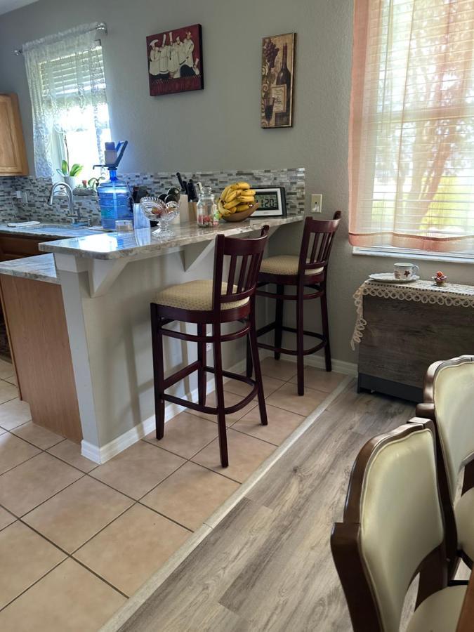 Quiet Room In A Family Home Lehigh Acres Exterior photo