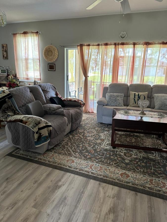 Quiet Room In A Family Home Lehigh Acres Exterior photo